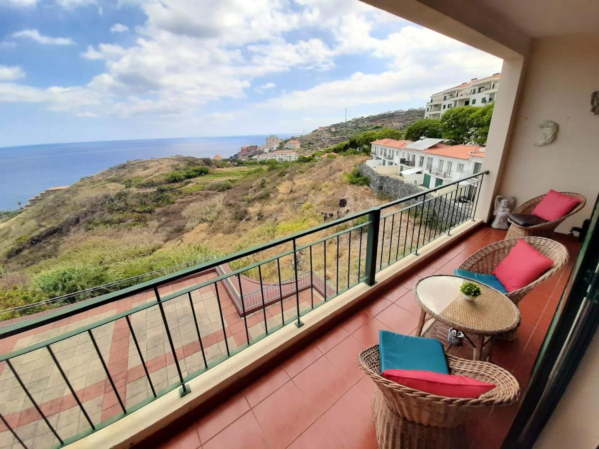 2 Bedrooms Appartement At Canico 200 M Away From The Beach With Sea View Furnished Balcony And Wifi Eksteriør billede